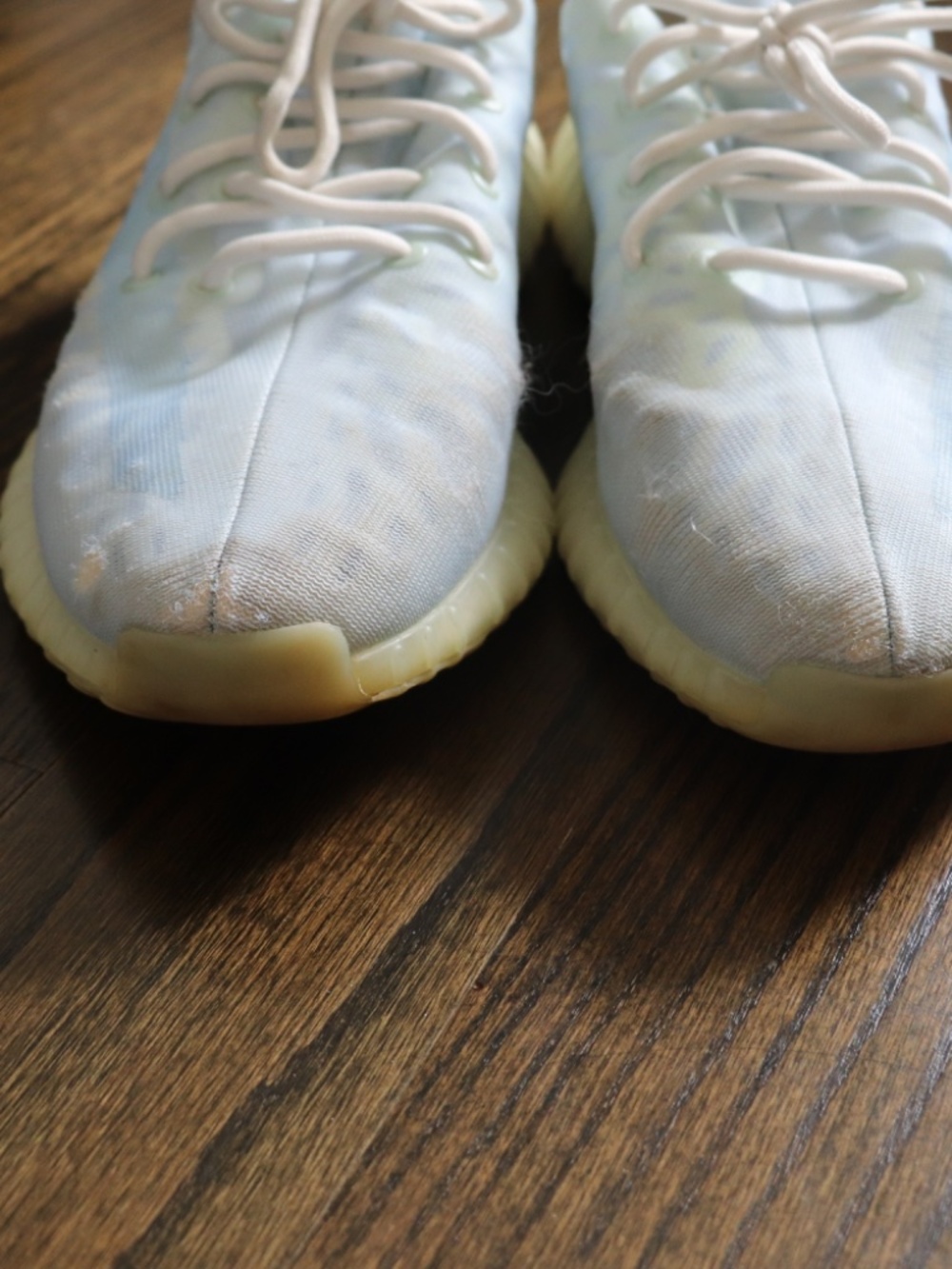 Adidas Yeezy Boost 350 V2 Mono Ice Low Top Athletic Sneaker Size 11 White Blue - Picture 5 of 16